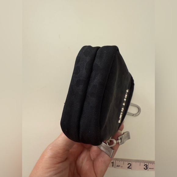 Baggallini On the Go Black Cheetah Emboss RFID Mini Pouch - Picture 11 of 16